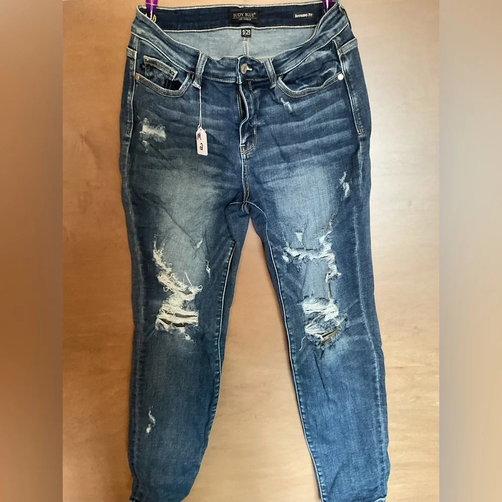 Judy Blue Blue Washed Boyfriend Jeans - Picture 3 of 3